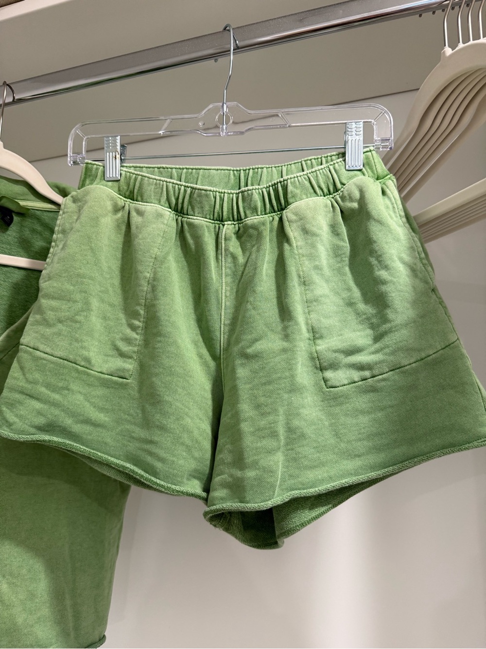 Green Set - Picture 5 of 7